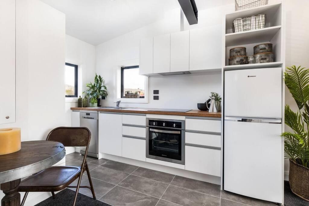Apartment 2 - Haddin Court - Stunning Executive Μπλένχαϊμ Εξωτερικό φωτογραφία